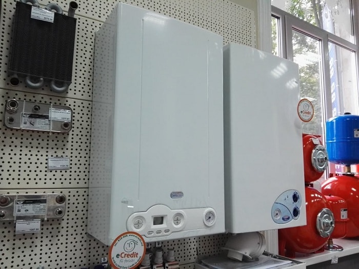 Comment choisir une chaudière murale à gaz à double circuit: que rechercher + ce que propose le marché