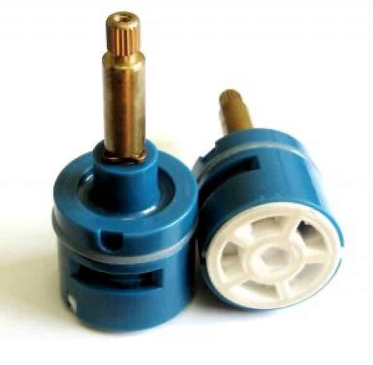 Comment changer la cartouche du robinet de douche