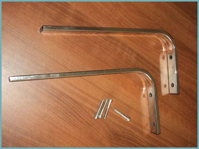 Comment fixer un lavabo à une table de chevet dans la salle de bain : un processus étape par étape