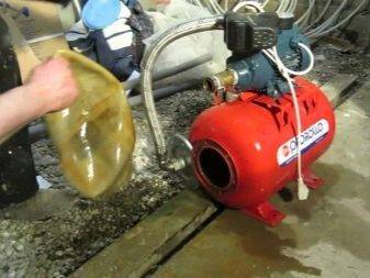 Vase d'expansion pour l'alimentation en eau: sélection, appareil, installation et raccordement