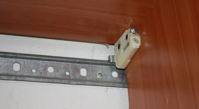 Plafond à faire soi-même dans la cuisine - comment fabriquer soi-même un plafond de cuisine