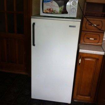 Examen des réfrigérateurs Sviyaga: avantages et inconvénients, classement des meilleurs modèles, principaux concurrents