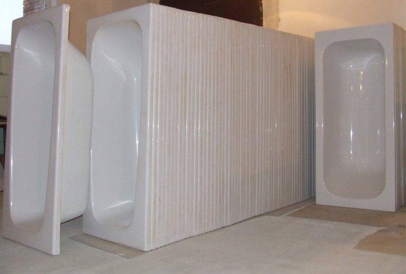 Comment installer un insert en acrylique dans la baignoire: instructions d'installation du liner