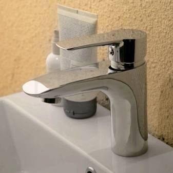 Robinets de lavabo : appareil, types, choix + modèles populaires