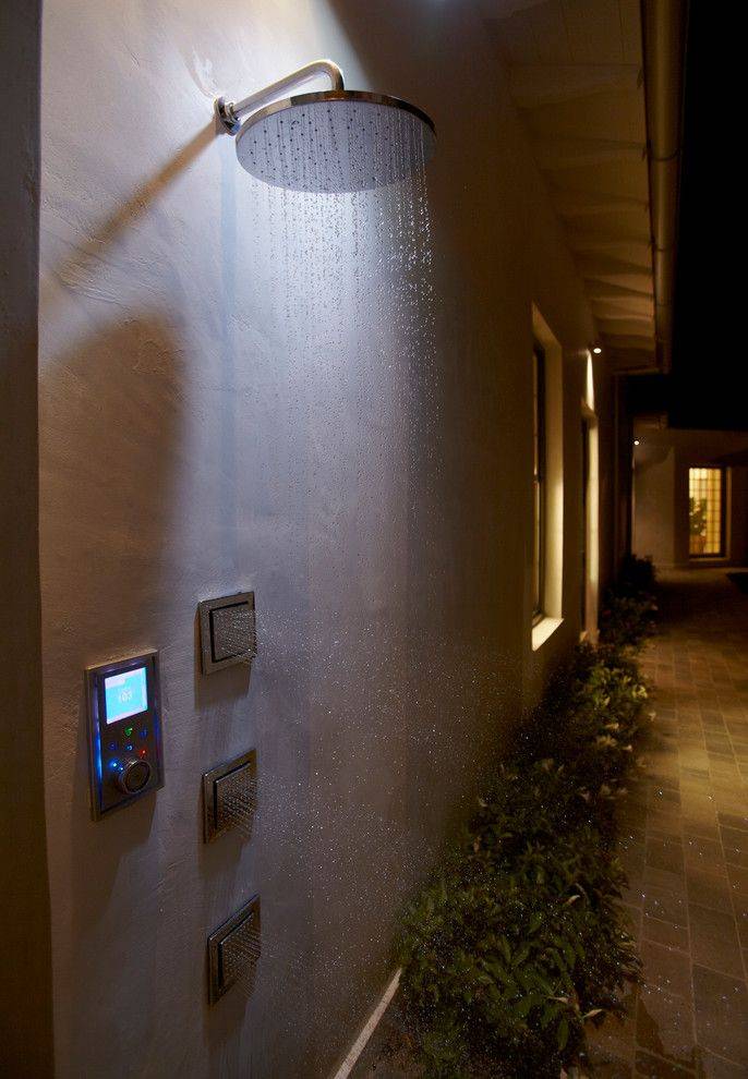 Construction d'une cabine de douche en bois pour une résidence d'été: instructions pas à pas tirées de l'expérience personnelle