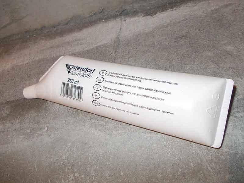 Fixation de la cuvette des toilettes à l'installation : instructions d'installation étape par étape