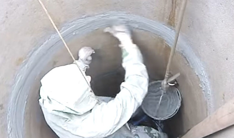 Imperméabilisation d'une fosse septique à partir d'anneaux en béton : aperçu des matériaux + règles de mise en œuvre