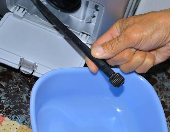 Comment changer le roulement sur la machine à laver Indesit: instructions étape par étape