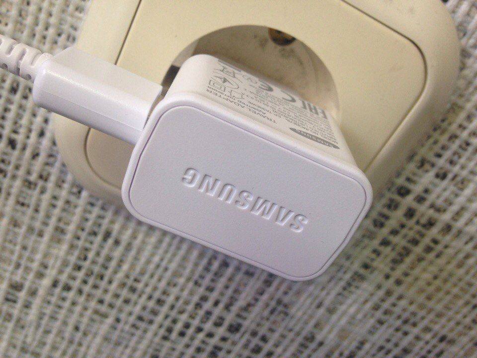 Dois-je retirer le chargeur de la prise - 3 mythes.