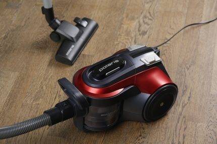 Test de l'aspirateur robot Polaris PVCR 1126W : un bosseur stylé - représentatif de la Collection Limitée