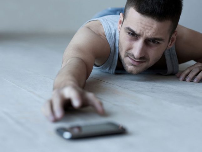 Pourquoi vous ne devriez pas mettre votre téléphone sous votre oreiller