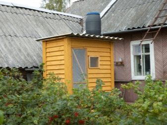 Douche d'été chauffée à faire soi-même: instructions de construction étape par étape