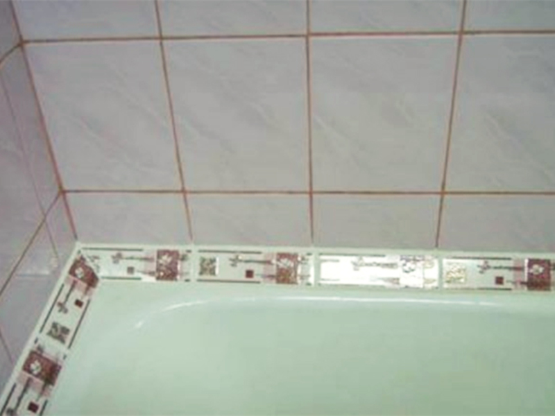Comment coller une bordure dans la salle de bain : rapidement et efficacement