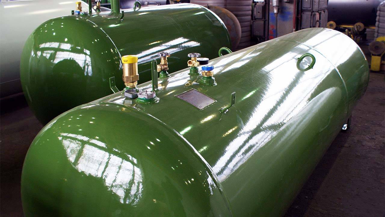 Le coût d'installation d'un réservoir de gaz dans une maison privée: les prix des systèmes suburbains