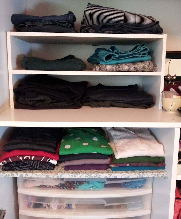 5 secrets du rangement compact et pratique des choses dans le placard