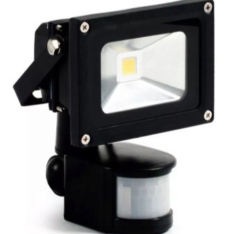 Lampes avec détecteur de mouvement : comment elles fonctionnent, comment se connecter + TOP des meilleurs fabricants