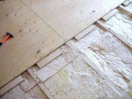 Nivellement du sol avec du contreplaqué sur un vieux parquet: schémas populaires + conseils de travail
