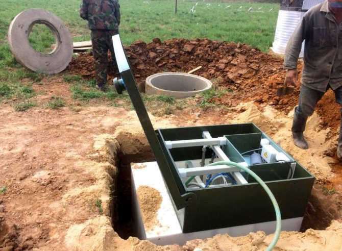 Assainissement à faire soi-même dans le pays: le dispositif d'un réseau local de pays