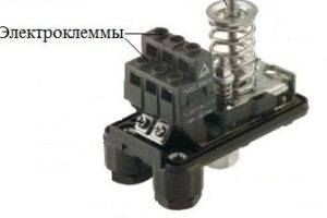 Nous ajustons nous-mêmes le pressostat