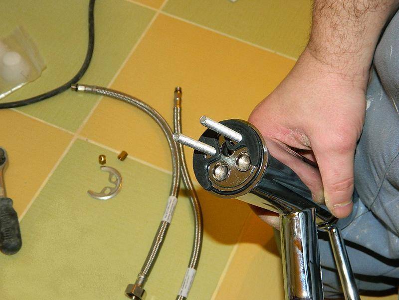 Comment installer un robinet sur un évier: une analyse détaillée de la technologie d'installation