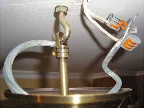 Éclairage dans la salle de bain: organiser l'éclairage LED de vos propres mains