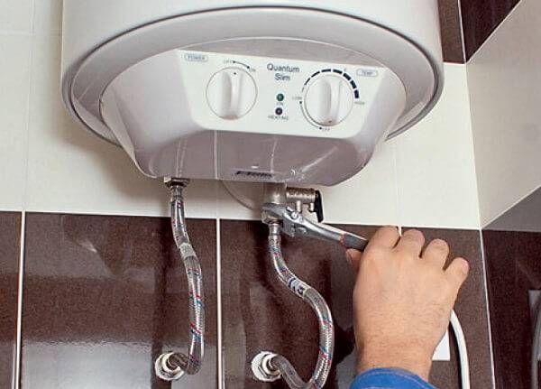 Raccordement d'une chaudière électrique à une chaudière à gaz : les meilleurs schémas et flux de travail