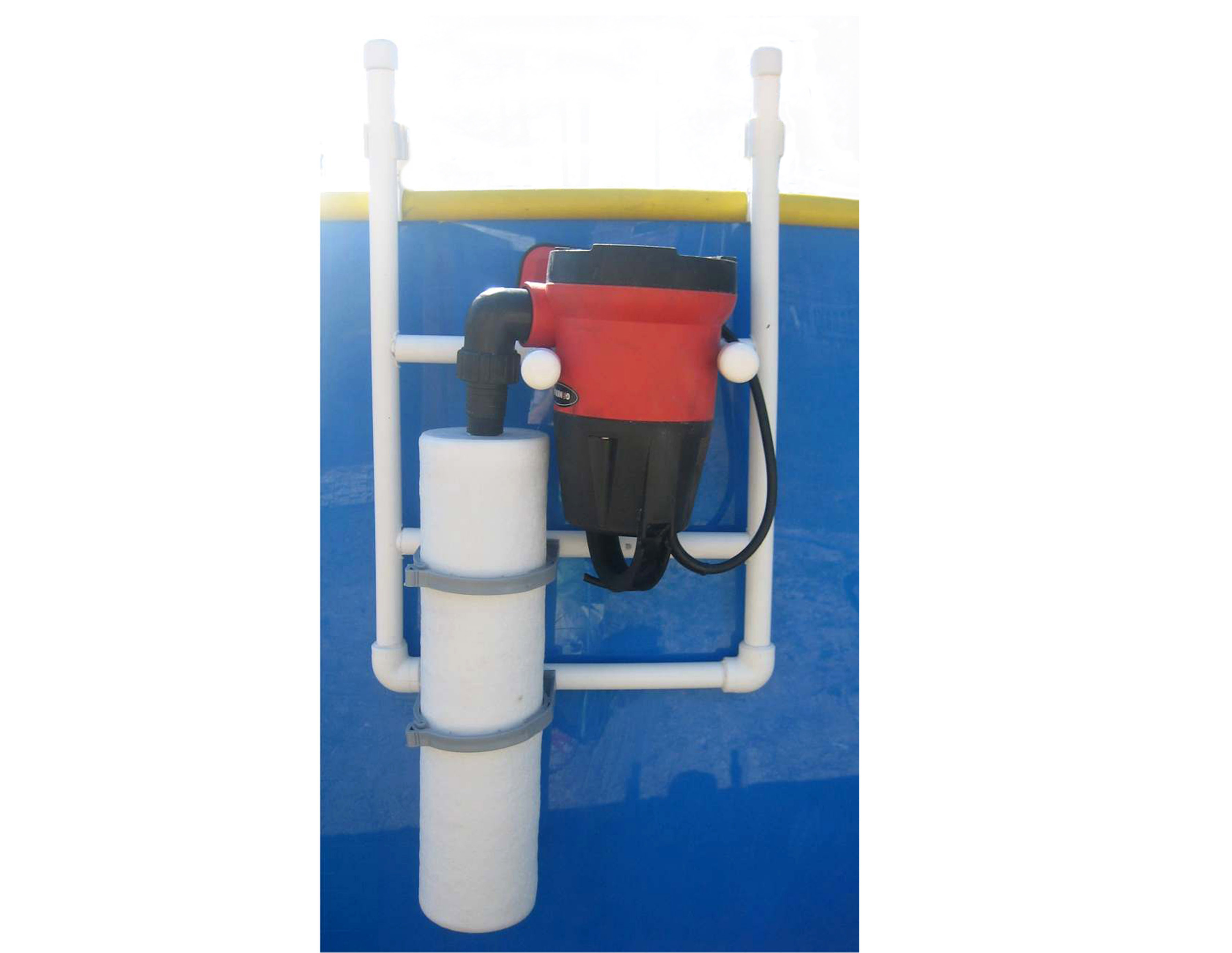 Filtres à pichet et à flux: purifient-ils l'eau du mercure, du plomb et du chlore //