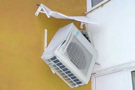 Installation d'un auvent sur le climatiseur - le besoin et les problèmes possibles