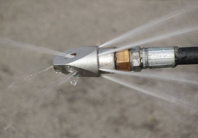 Rinçage des égouts : méthodes de nettoyage des canalisations + principales causes de blocage