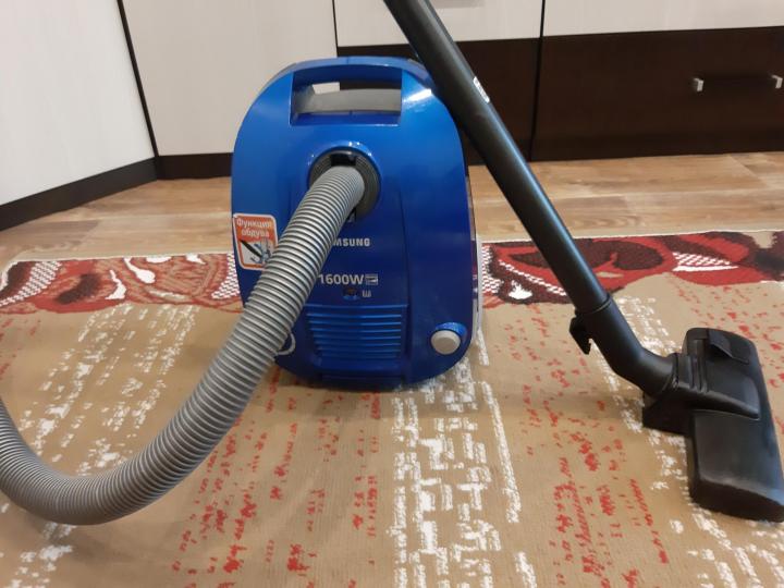 Aspirateurs Samsung 2000w : top 7 des meilleurs modèles + recommandations aux acheteurs