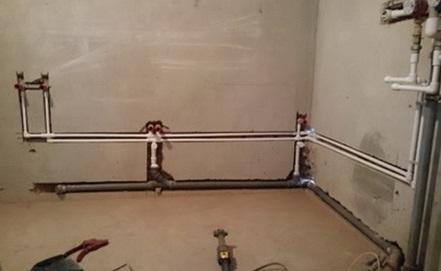 Salle de douche à faire soi-même pour une maison en bois