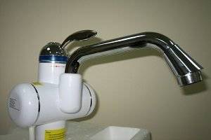 Installation de chauffe-eau instantané à faire soi-même: instructions étape par étape