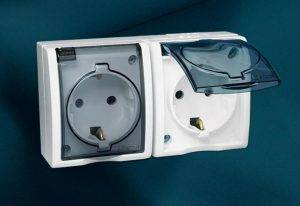 Prises et interrupteurs aériens : règles pour une installation et un raccordement en toute sécurité