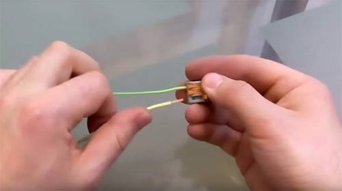 Borniers auto-serrants : types et étendue + recommandations pour les clients