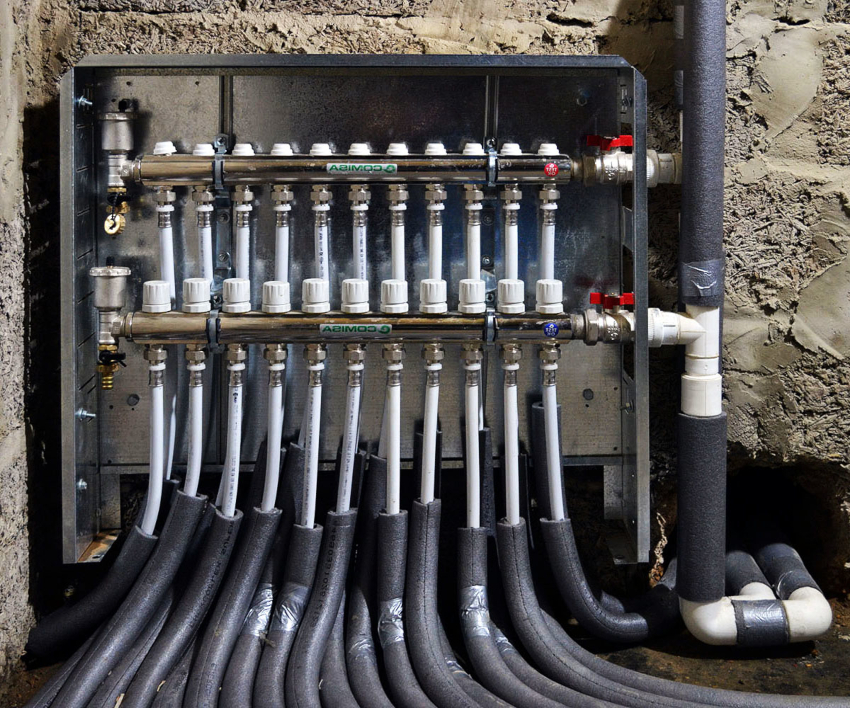 Peigne pour types de chauffage par le sol, prix, appareil, procédure de montage et de connexion à faire soi-même