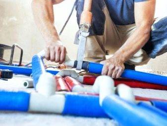 Attacher la chaudière de chauffage avec du polypropylène