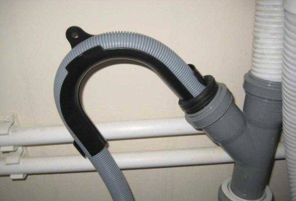 Comment connecter vous-même une machine à laver: instructions d'installation étape par étape