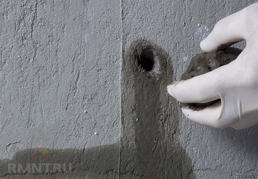 Joint hydraulique pour sceller les fuites dans le béton : scellement des joints dans le puits, entre les anneaux de béton, le joint et le couvercle