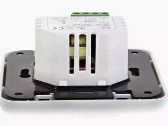 Connecter et choisir un thermostat pour un chauffage IR