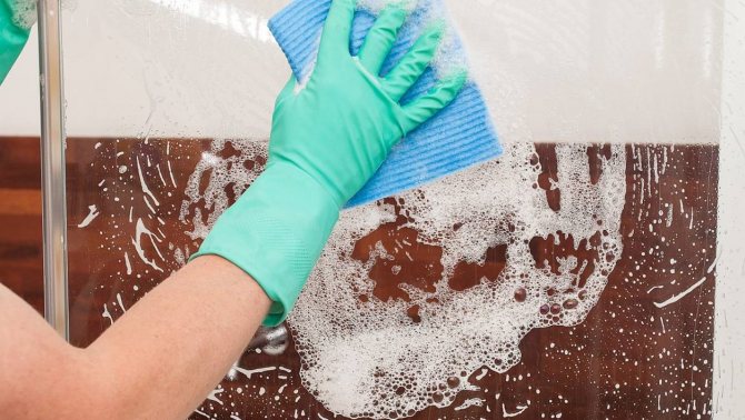 Comment bien entretenir une cabine de douche - avec quels moyens et comment la laver?