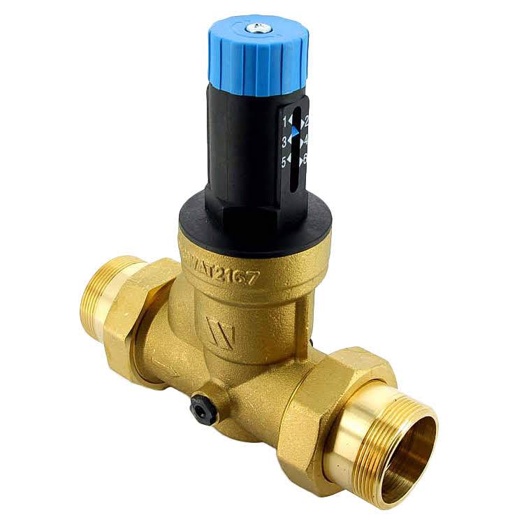 Le régulateur de pression d'eau dans le système d'alimentation en eau est électronique et son réglage, son prix