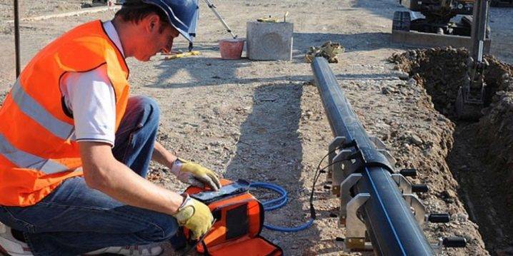 Machine à souder pour tuyaux en polyéthylène: laquelle est préférable d'acheter et comment l'utiliser correctement