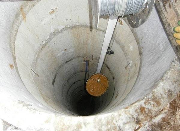 Approfondissement de puits à faire soi-même : anneaux de béton, tuyau, creusement ou filtre