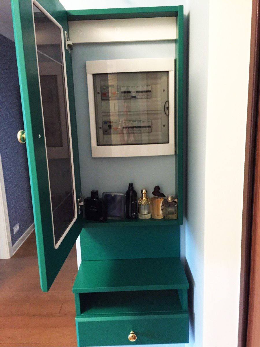 On masque le bouclier dans le couloir : comment se cacher sans déranger l'intérieur