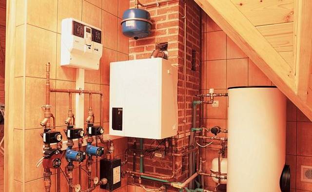 Ventilation d'une chaudière à gaz dans une maison privée: règles d'aménagement et méthodes d'installation