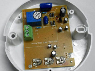 Comment connecter un détecteur de mouvement à une ampoule : instructions étape par étape