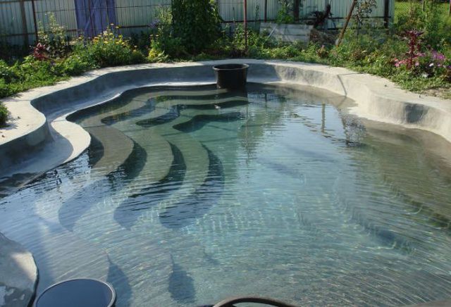 Comment faire une piscine dans le pays de vos propres mains: les meilleures options et master classes