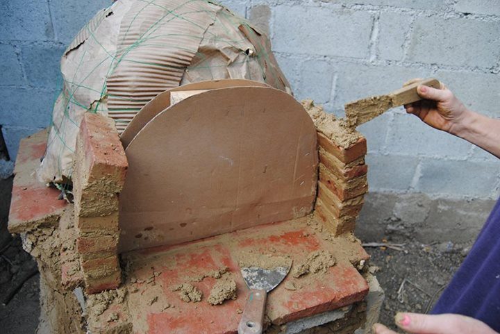 Comment diluer l'argile pour le mastic de four