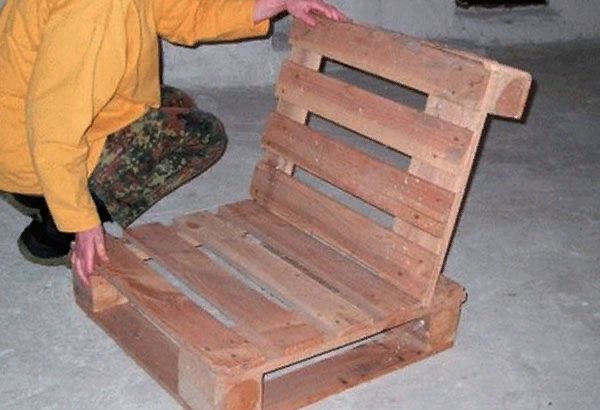 Chaise à bascule en bois à faire soi-même: idées de photos, dessins + instructions étape par étape