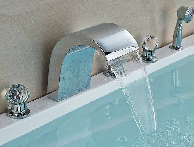 Comment choisir un robinet de salle de bain avec douche: types, caractéristiques + note du fabricant